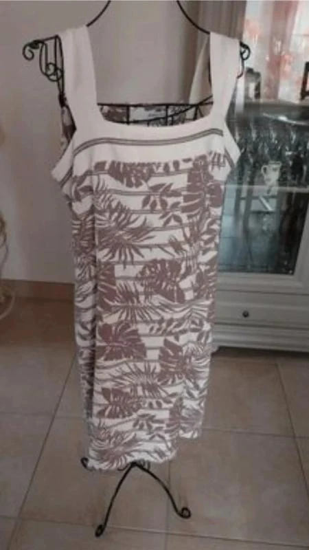 🌸 Robe Christine Laure – Élégance & Raffinement – Taille XXXL – Comme neuve 🌸